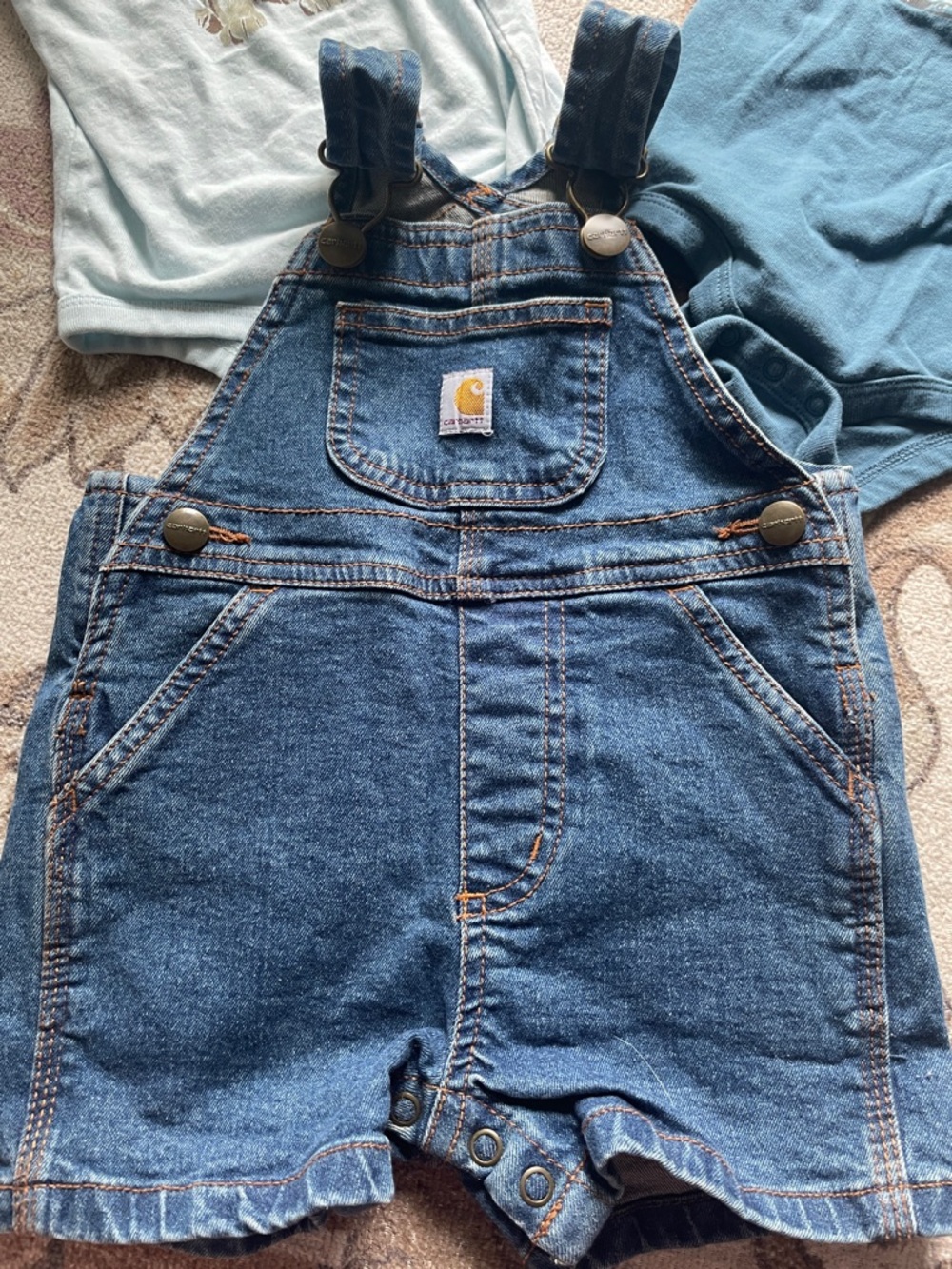 Carhartt Toddler Short Overalls in Tan Striped & Jean w/ 3 Shirts/One-Pieces EUC - Picture 4 of 6